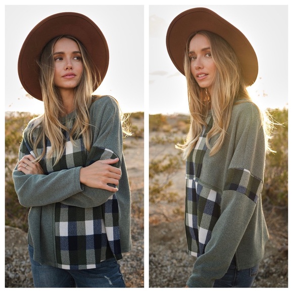 09 Boho Plaid Fabric Contrast Knit Top - Picture 2 of 5